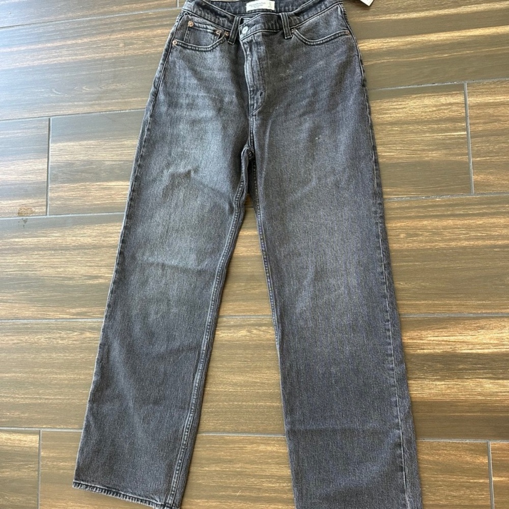 Abercrombie & Fitch 90’s Styled High Rise Jeans -27/4R